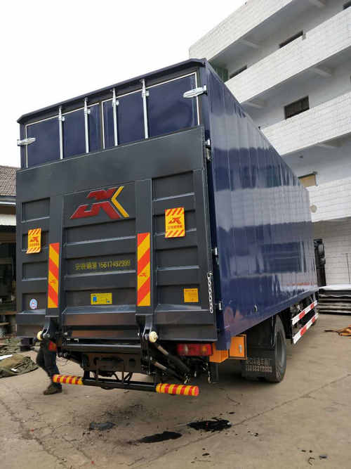 安裝好一臺(tái)貨車(chē)尾板都有哪些步驟